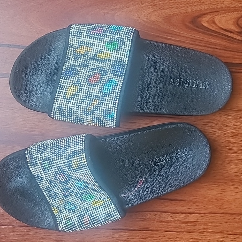 Girls sandals